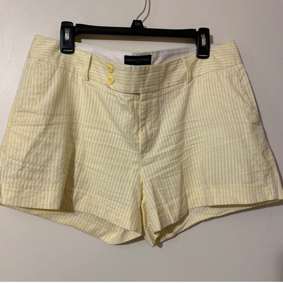 Banana Republic Pants - Banana Republic Seersucker Yellow & White Stripe Shorts. Pre loved, no flaws